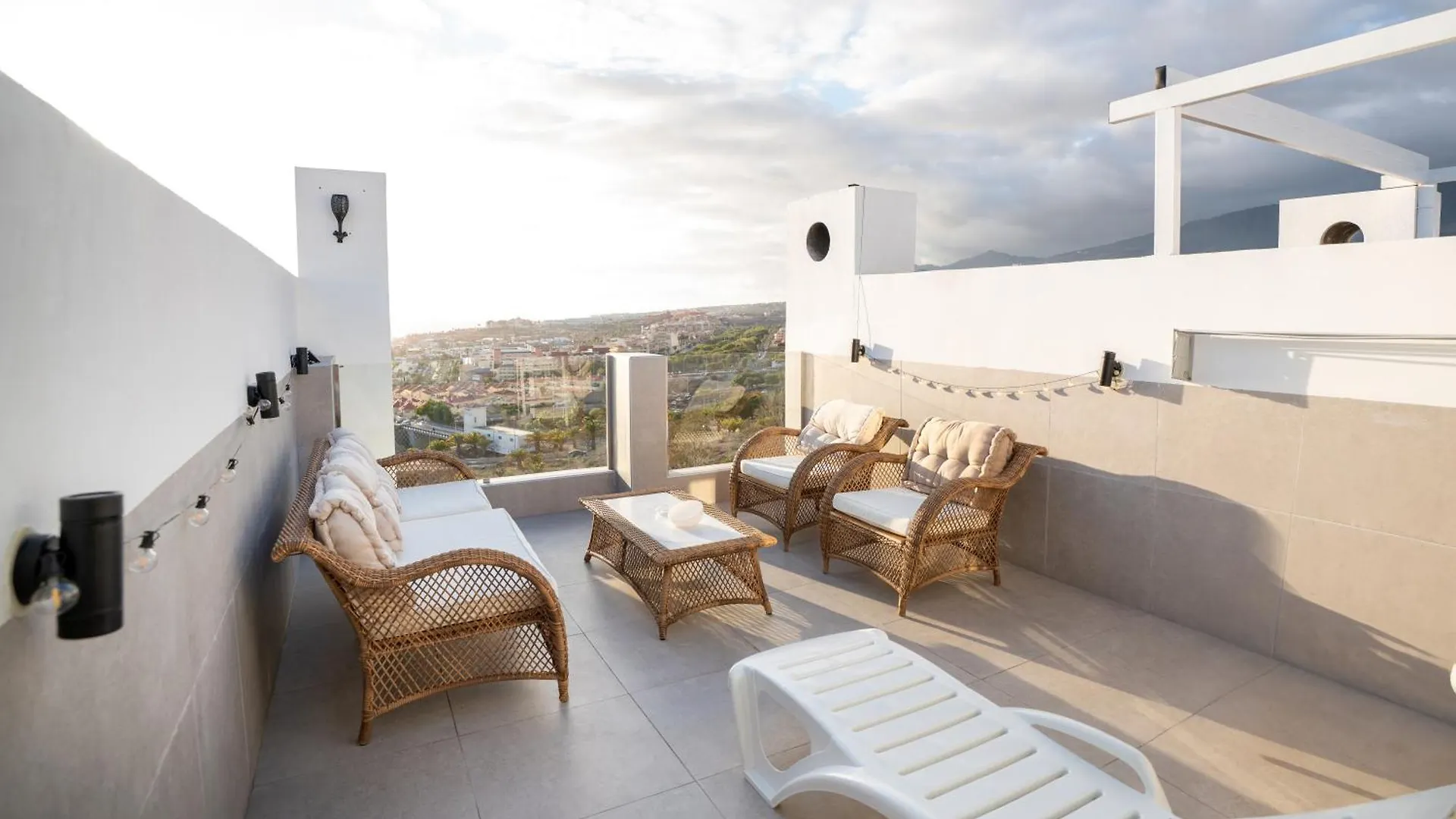 Costa Adeje XV Sunset Ocean City Mountain View Tenerife365 0*, אדחה